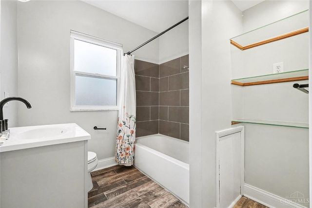 3519 McHenry Avenue, Cincinnati, OH 45225
