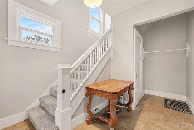 3519 McHenry Avenue, Cincinnati, OH 45225