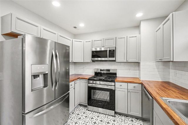 3519 McHenry Avenue, Cincinnati, OH 45225