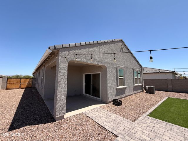 18389 W WHISPERING WIND Drive, Wittmann, AZ 85361