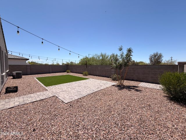 18389 W WHISPERING WIND Drive, Wittmann, AZ 85361