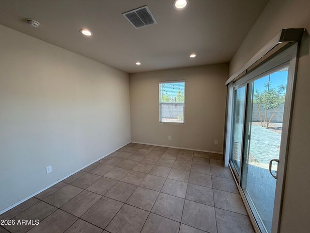 18389 W WHISPERING WIND Drive, Wittmann, AZ 85361
