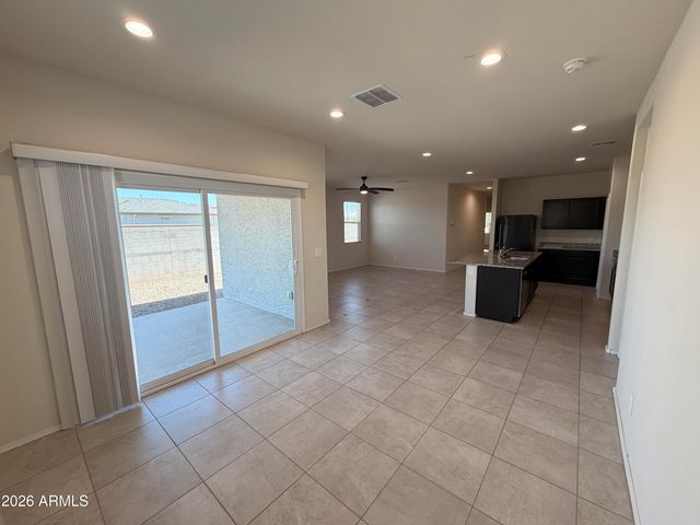 18389 W WHISPERING WIND Drive, Wittmann, AZ 85361