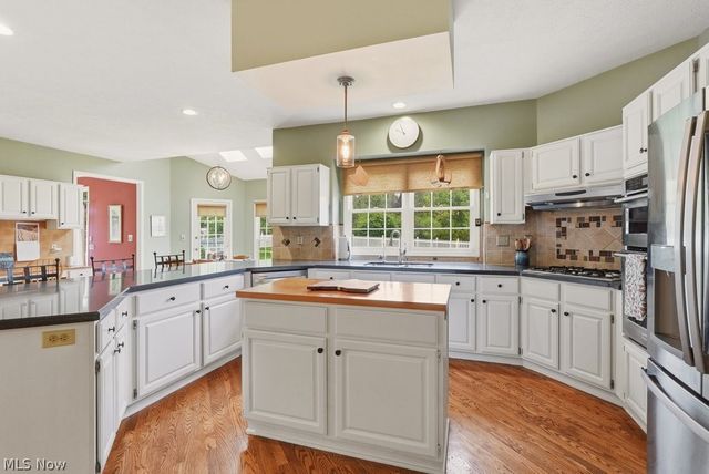 735 Jamestown Court, Hudson, OH 44236