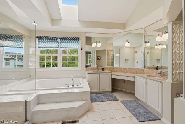 735 Jamestown Court, Hudson, OH 44236