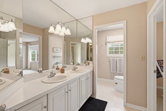 735 Jamestown Court, Hudson, OH 44236