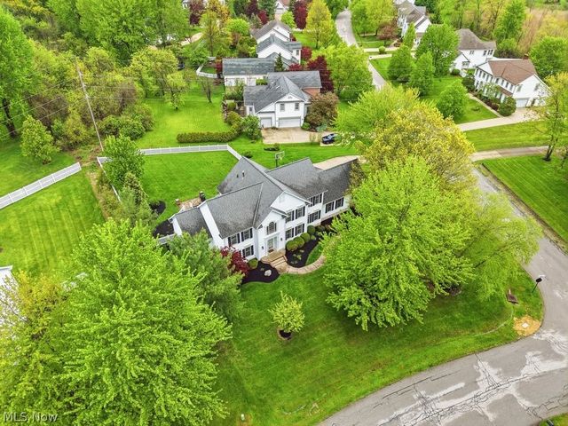 735 Jamestown Court, Hudson, OH 44236