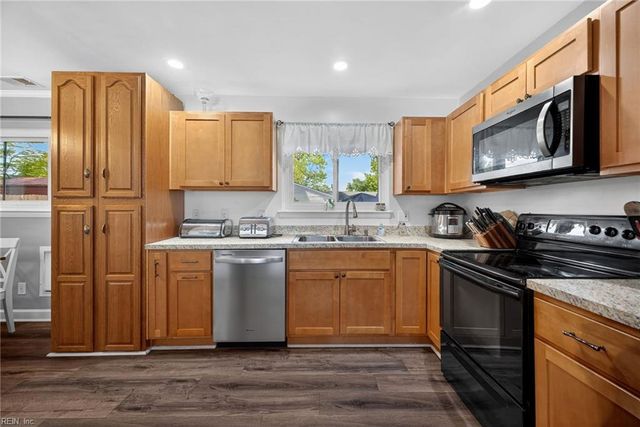 3428 Raintree RD, Virginia Beach, VA 23452