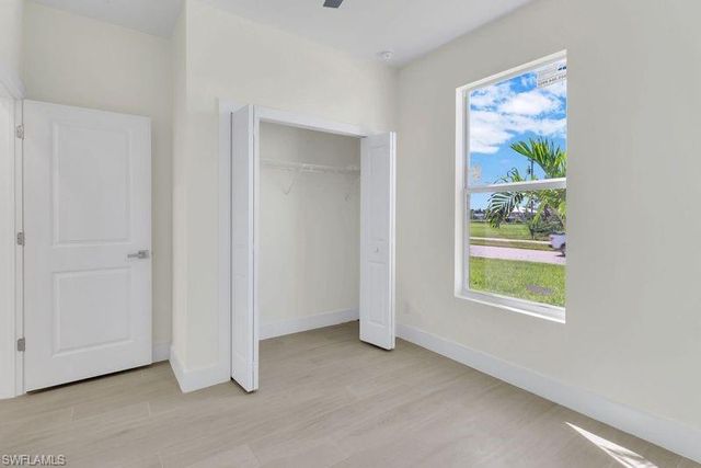1827 EMBERS PKWY W, Cape Coral, FL 33993