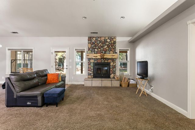 36676 Douglas Fir Court, Shingletown, CA 96088