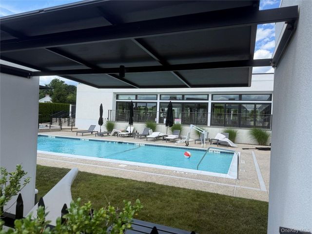 3 Jasmine Lane, Rye Brook, NY 10573
