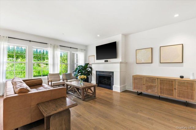 3 Jasmine Lane, Rye Brook, NY 10573