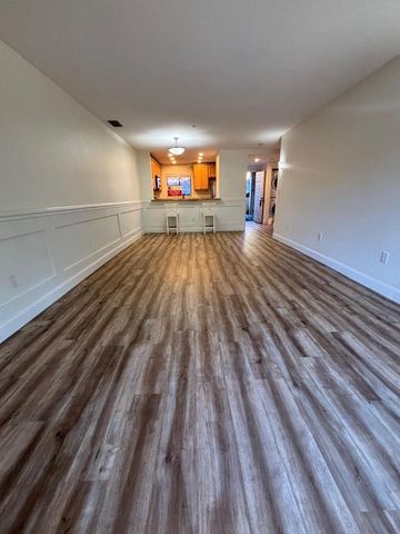 912 S Villa Way, Walnut Creek, CA 94595