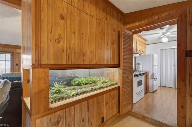 2400 Payne RD, Chesapeake, VA 23323