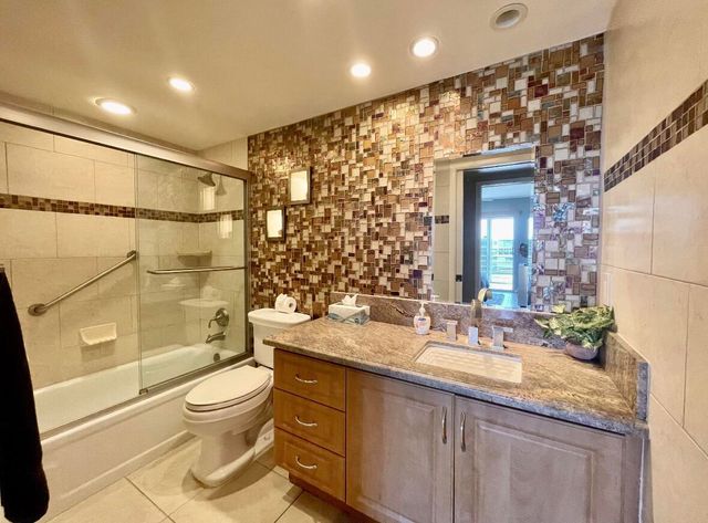 4032 Newcastle B, Boca Raton, FL 33434