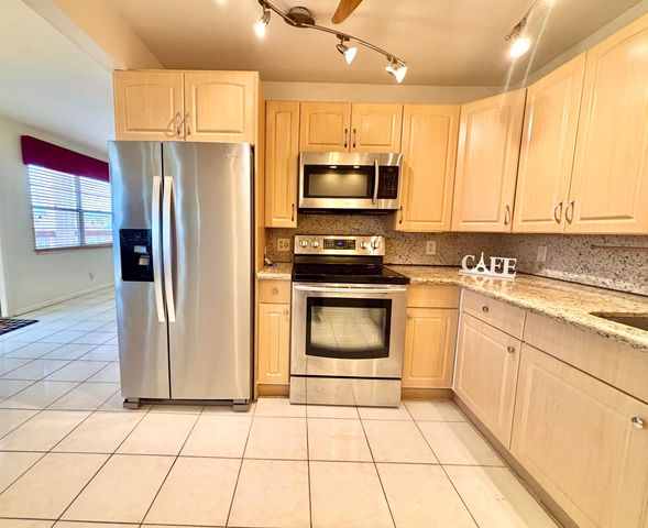 4032 Newcastle B, Boca Raton, FL 33434
