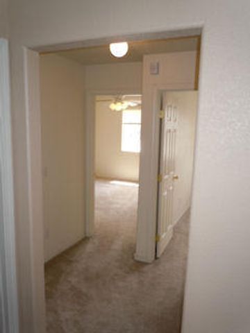 1907 Girard Boulevard NE, Albuquerque, NM 87106