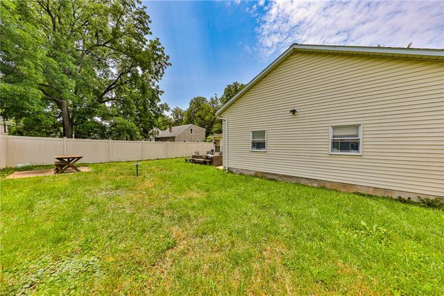 735 North Glenwood Street, Allentown City, PA 18104