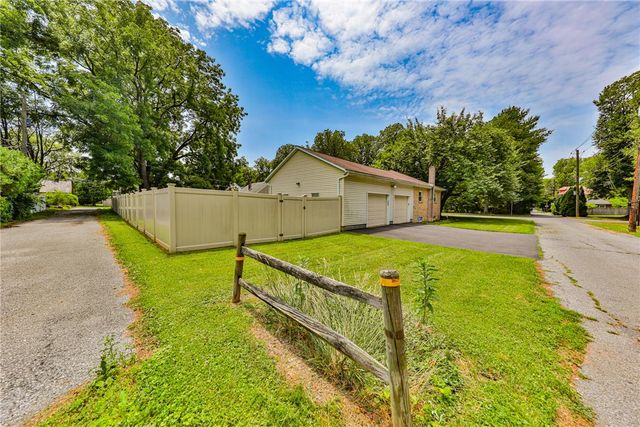 735 North Glenwood Street, Allentown City, PA 18104