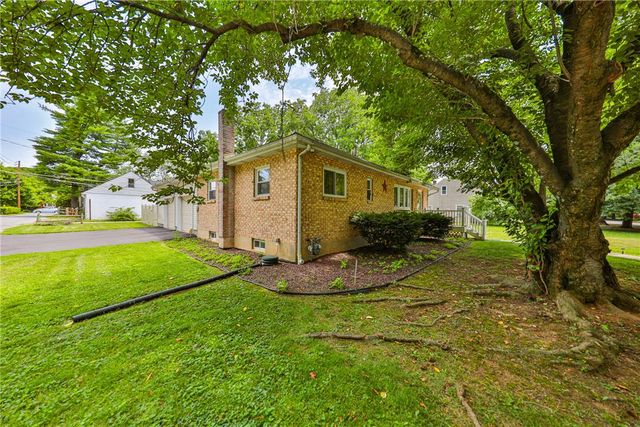 735 North Glenwood Street, Allentown City, PA 18104
