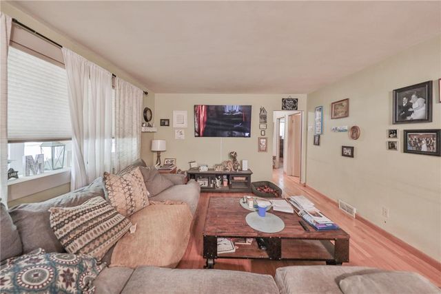 735 North Glenwood Street, Allentown City, PA 18104