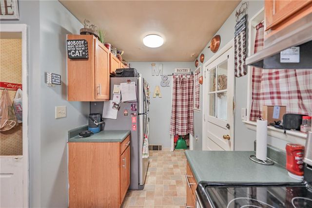 735 North Glenwood Street, Allentown City, PA 18104