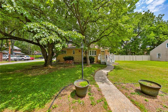 735 North Glenwood Street, Allentown City, PA 18104