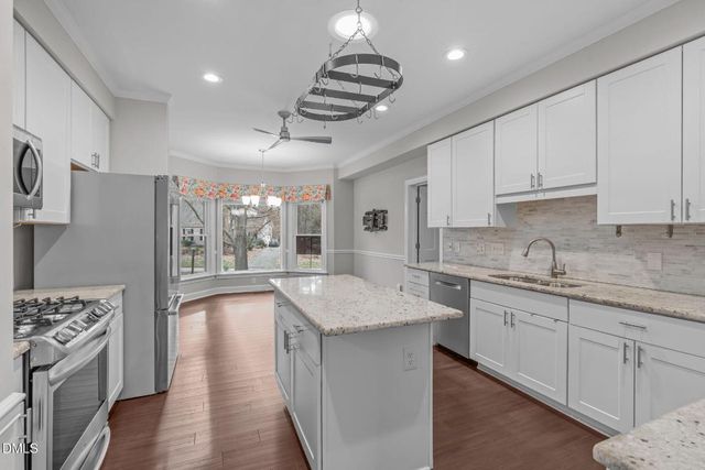 2204 Ridgefield Drive, Chapel Hill, NC 27517