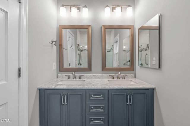 2204 Ridgefield Drive, Chapel Hill, NC 27517