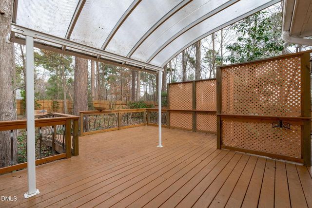 2204 Ridgefield Drive, Chapel Hill, NC 27517