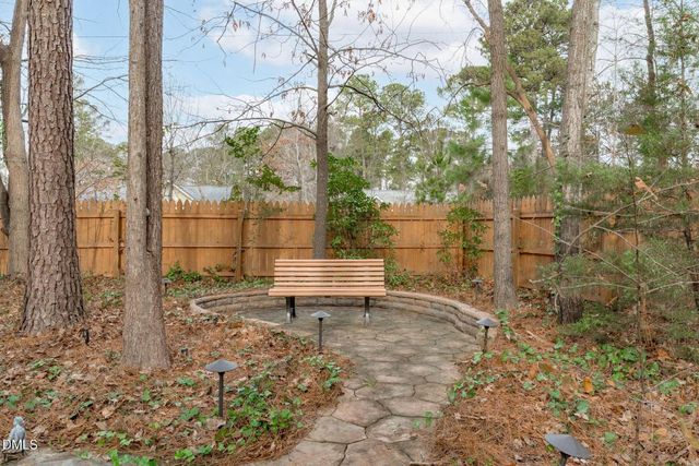 2204 Ridgefield Drive, Chapel Hill, NC 27517