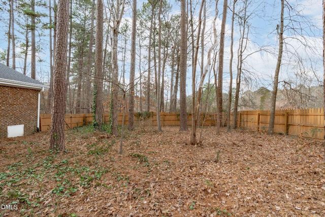 2204 Ridgefield Drive, Chapel Hill, NC 27517