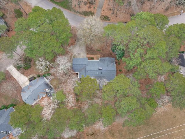 2204 Ridgefield Drive, Chapel Hill, NC 27517