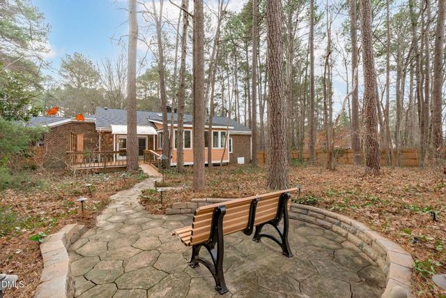 2204 Ridgefield Drive, Chapel Hill, NC 27517