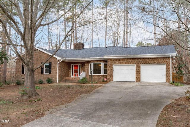 2204 Ridgefield Drive, Chapel Hill, NC 27517