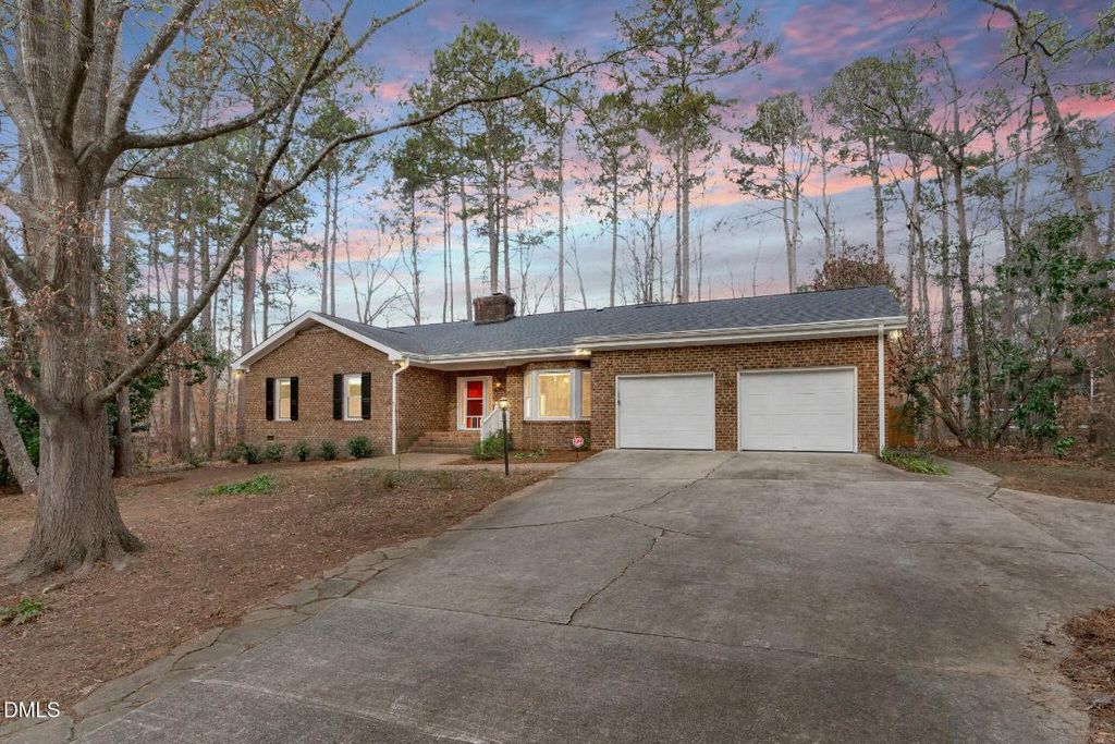 2204 Ridgefield Drive, Chapel Hill, NC 27517