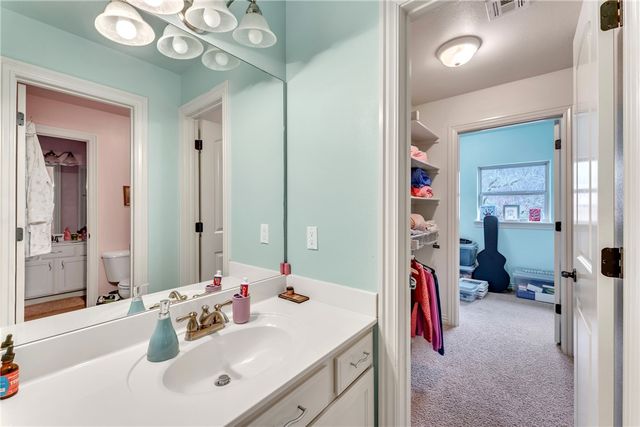 2678 Creekstone, Fayetteville, AR 72703