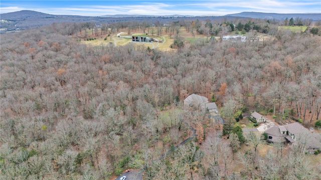 2678 Creekstone, Fayetteville, AR 72703