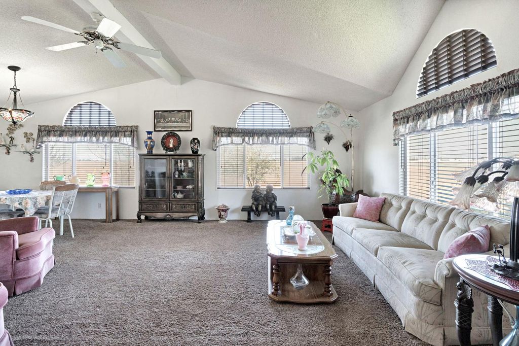 Image 10 of property listing at 25750 Avenue 20 1/2, Madera, CA 93638