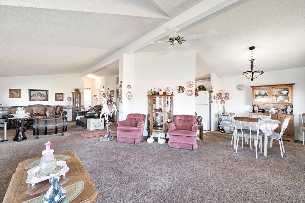 Image 12 of property listing at 25750 Avenue 20 1/2, Madera, CA 93638