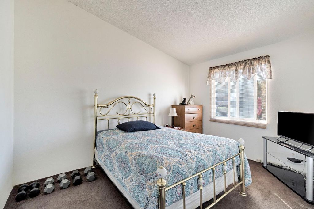 Image 24 of property listing at 25750 Avenue 20 1/2, Madera, CA 93638