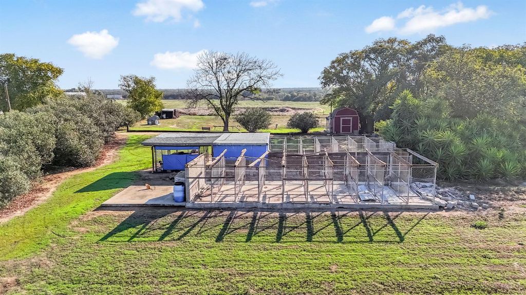 Image 42 of property listing at 25750 Avenue 20 1/2, Madera, CA 93638