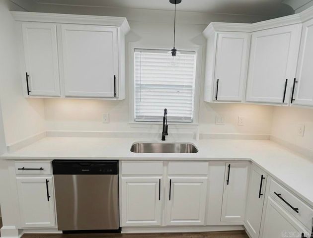 712 Blossom Street, North Little Rock, AR 72117