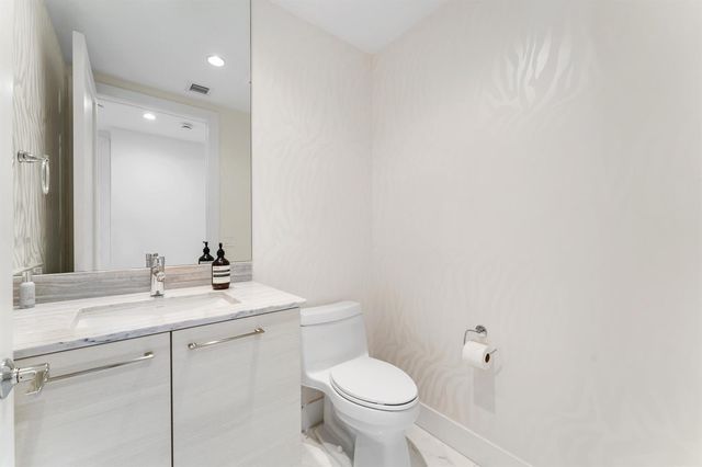 1 Water Club Way 603, North Palm Beach, FL 33408