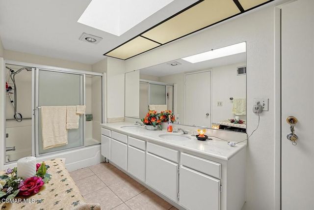 5307 Wilkinson Avenue 19b, Valley Village, CA 91607