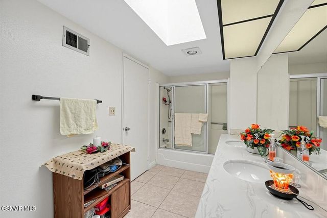 5307 Wilkinson Avenue 19b, Valley Village, CA 91607