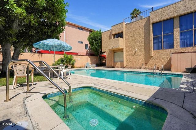 5307 Wilkinson Avenue 19b, Valley Village, CA 91607