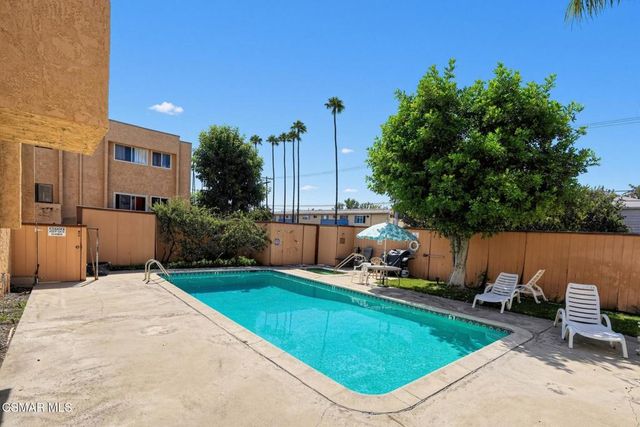5307 Wilkinson Avenue 19b, Valley Village, CA 91607