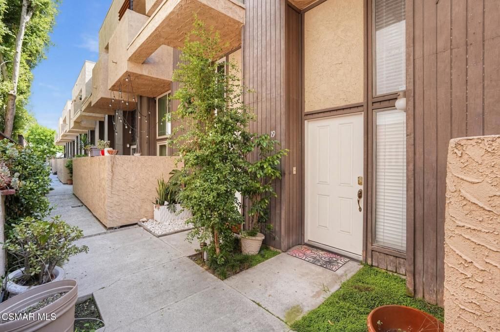 5307 Wilkinson Avenue 19b, Valley Village, CA 91607