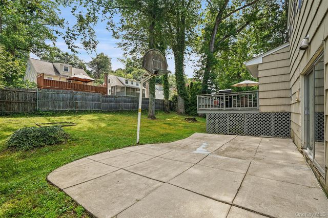 41 Shepherds Drive, Scarsdale, NY 10583